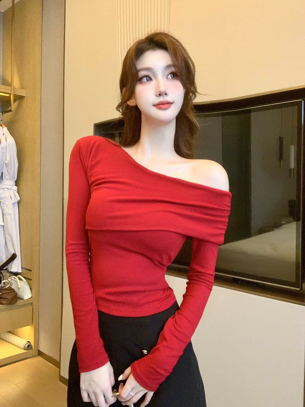 긴팔 비스듬한 칼라 튜브탑 슬림해 보이는 오프숄더 섹시함 오프숄더 긴팔 맨위 핫걸 몸매 가꾸기 디자인 센스 티셔츠 상세 이미지 44