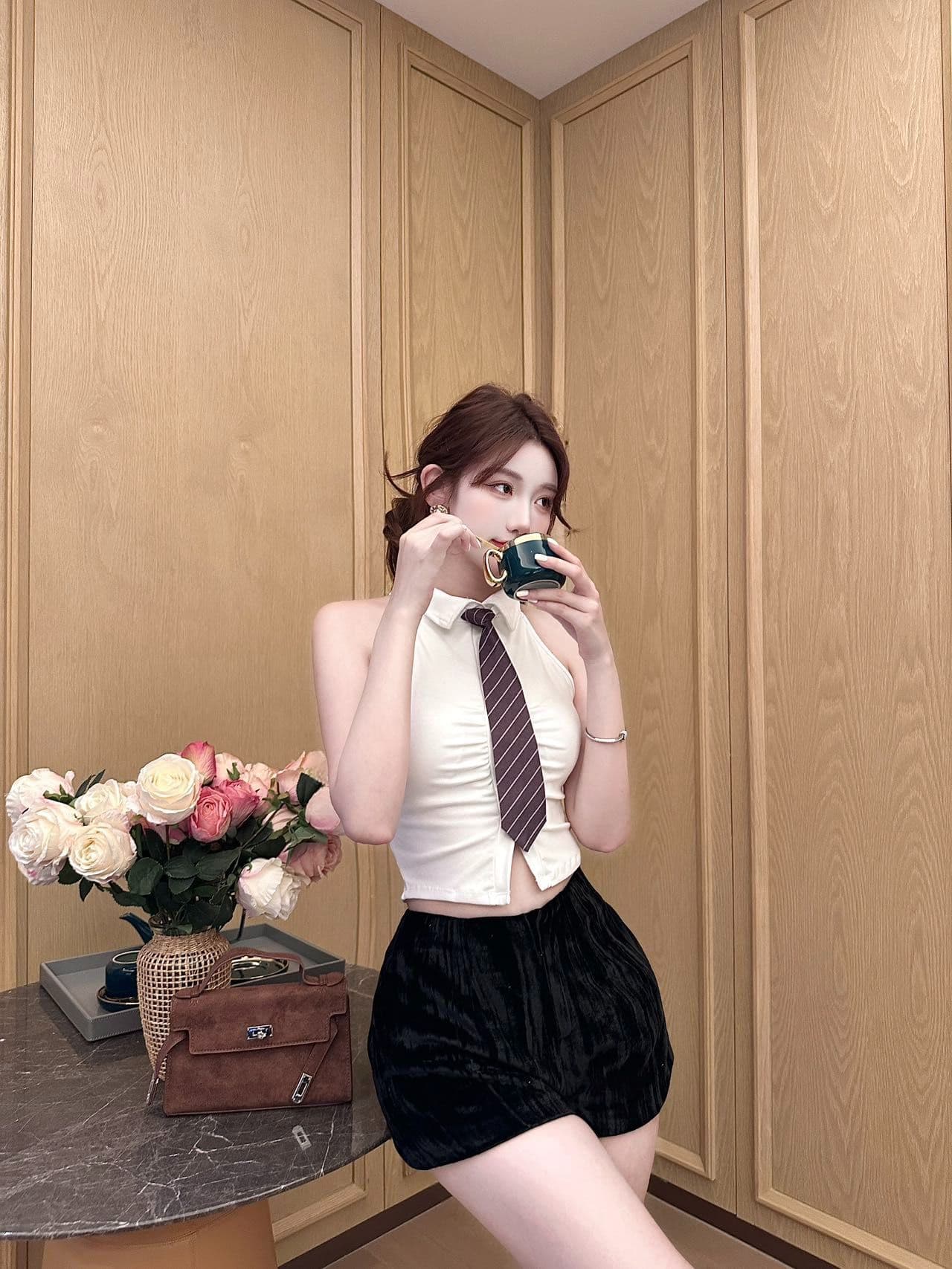 polo 체크무늬 넥타이 조끼 벨트 가슴 패드 학원 스타일 연령 감소 페이크 레이어드 민소매 티셔츠 여성 상세 이미지 30