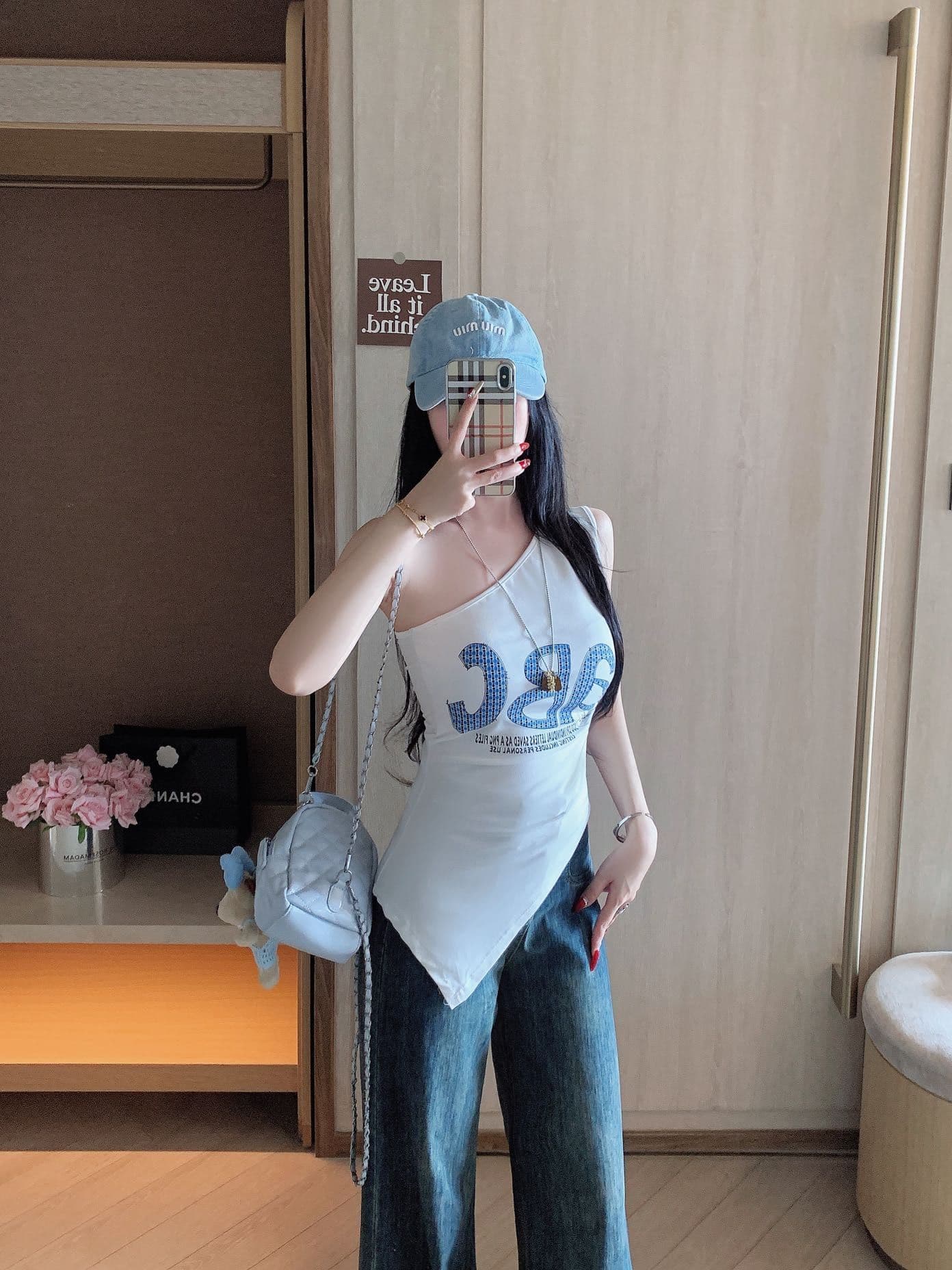 레트로 핫걸 바람 비스듬한 어깨 반팔 티셔츠 여성 셔츠 알파벳 프린트 오프숄더 불규칙 맨위 상세 이미지 9