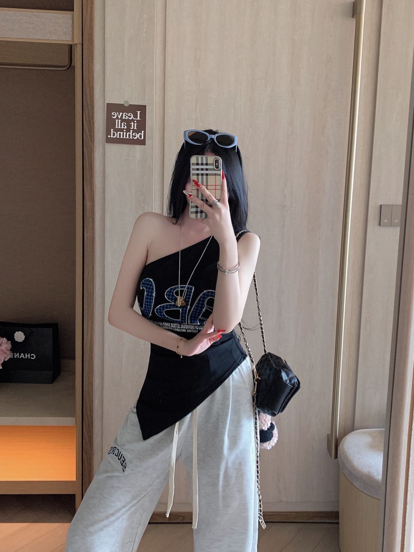 레트로 핫걸 바람 비스듬한 어깨 반팔 티셔츠 여성 셔츠 알파벳 프린트 오프숄더 불규칙 맨위 상세 이미지 20