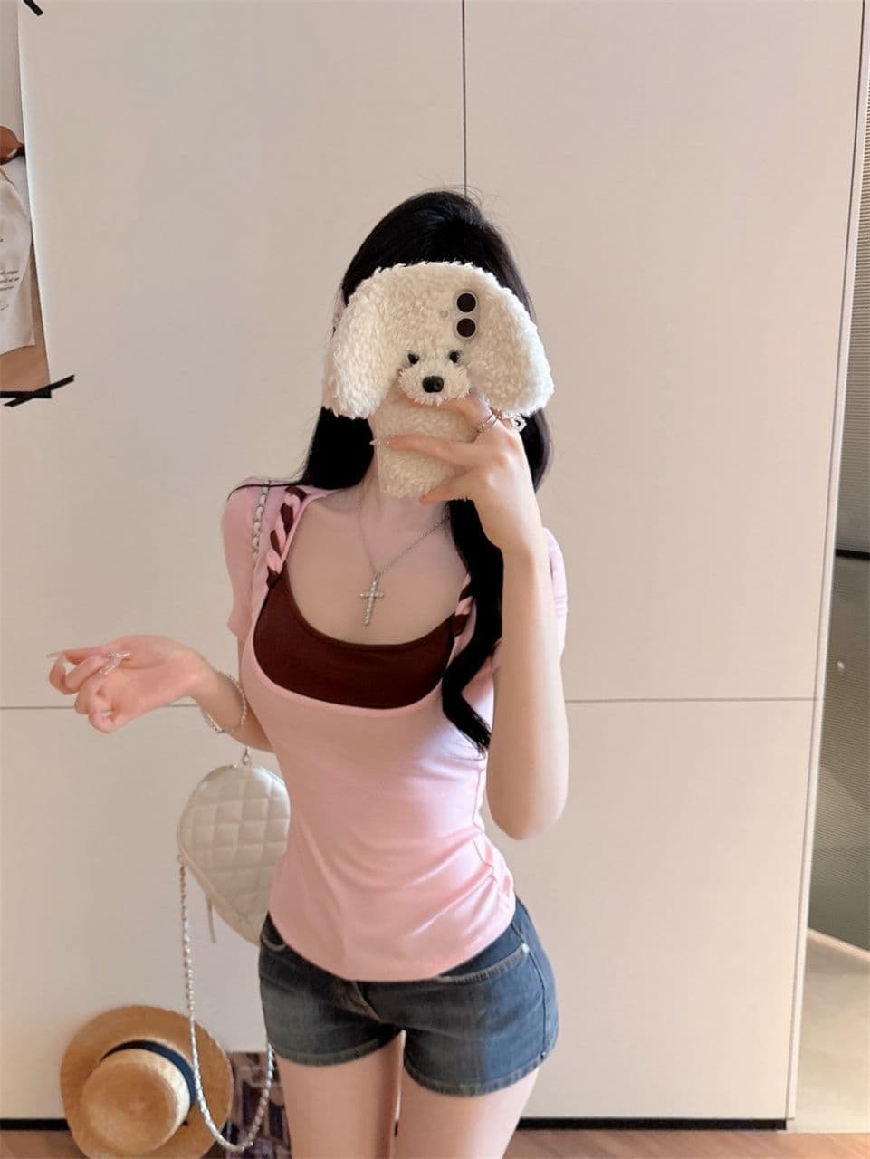 핫걸 바람 페이크 레이어드 배색 u 칼라 반팔 티셔츠 여성 여름 2026 새로운 순수한 욕망 다용도 슬림해 보이는 아름다운 맨위 상세 이미지 18