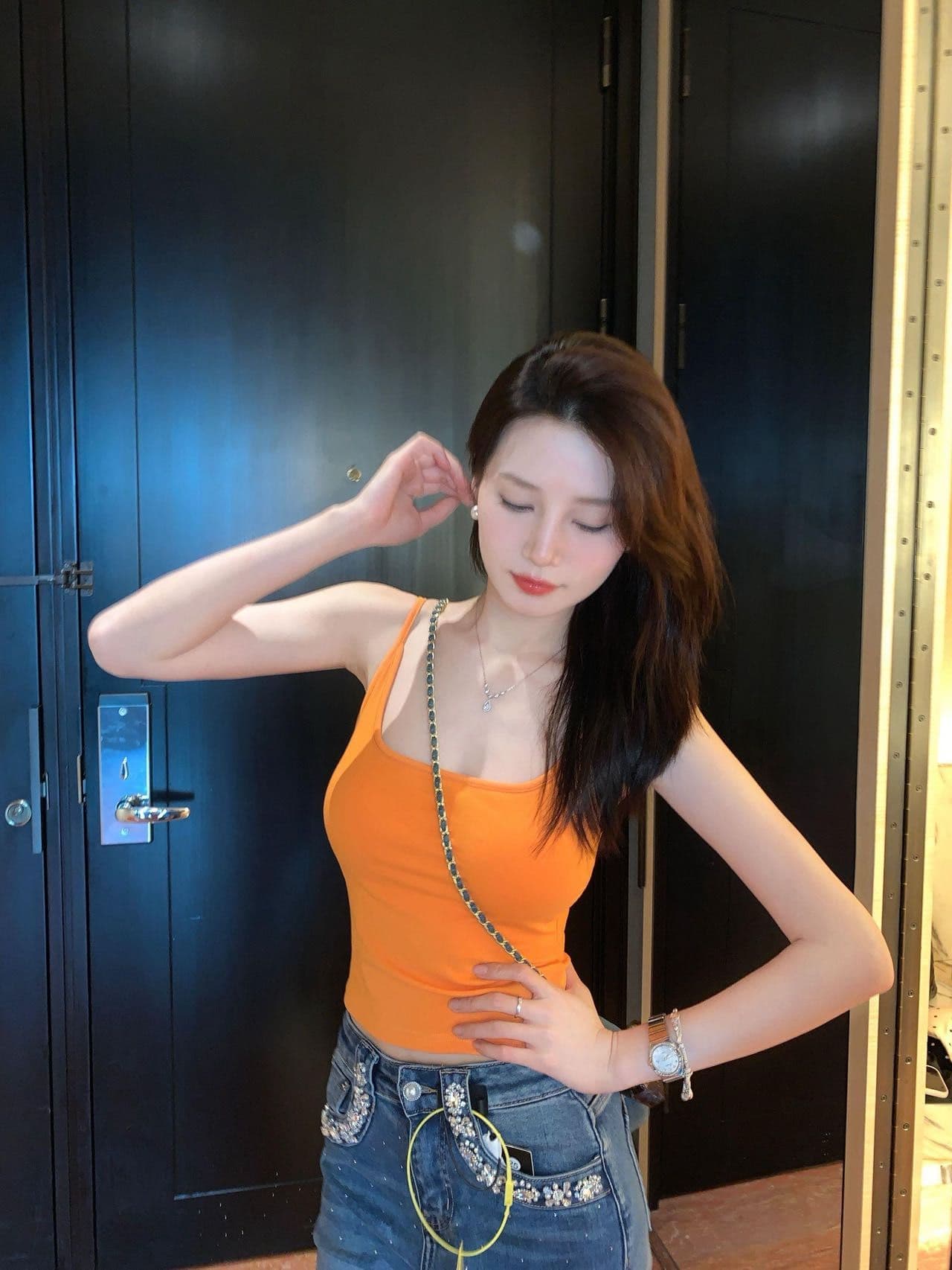 한 부서 캐주얼 바람 스트라이프 가슴 패드 조끼 여성 2026 봄 새로운 유연성 닫기 피팅 몸매 가꾸기 슬림해 보이는 인사이드 잡아라. 의류 상세 이미지 43