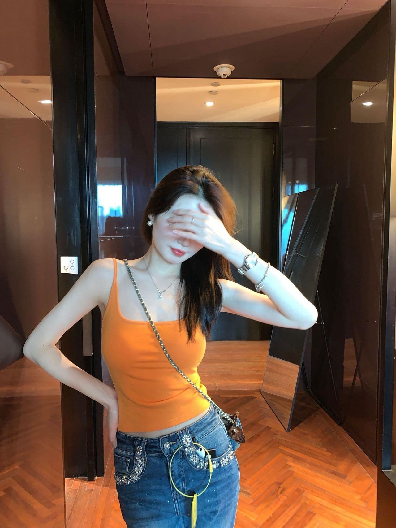 한 부서 캐주얼 바람 스트라이프 가슴 패드 조끼 여성 2026 봄 새로운 유연성 닫기 피팅 몸매 가꾸기 슬림해 보이는 인사이드 잡아라. 의류 상세 이미지 44