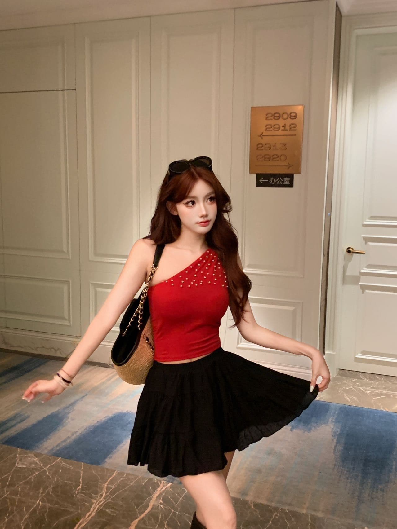 단색 핫픽스 비스듬한 어깨 캐미솔 여름 순수한 욕망 디자인 센스 핫걸 몸매 가꾸기 오프숄더 쇼트 스타일 맨위 외출용 상세 이미지 16