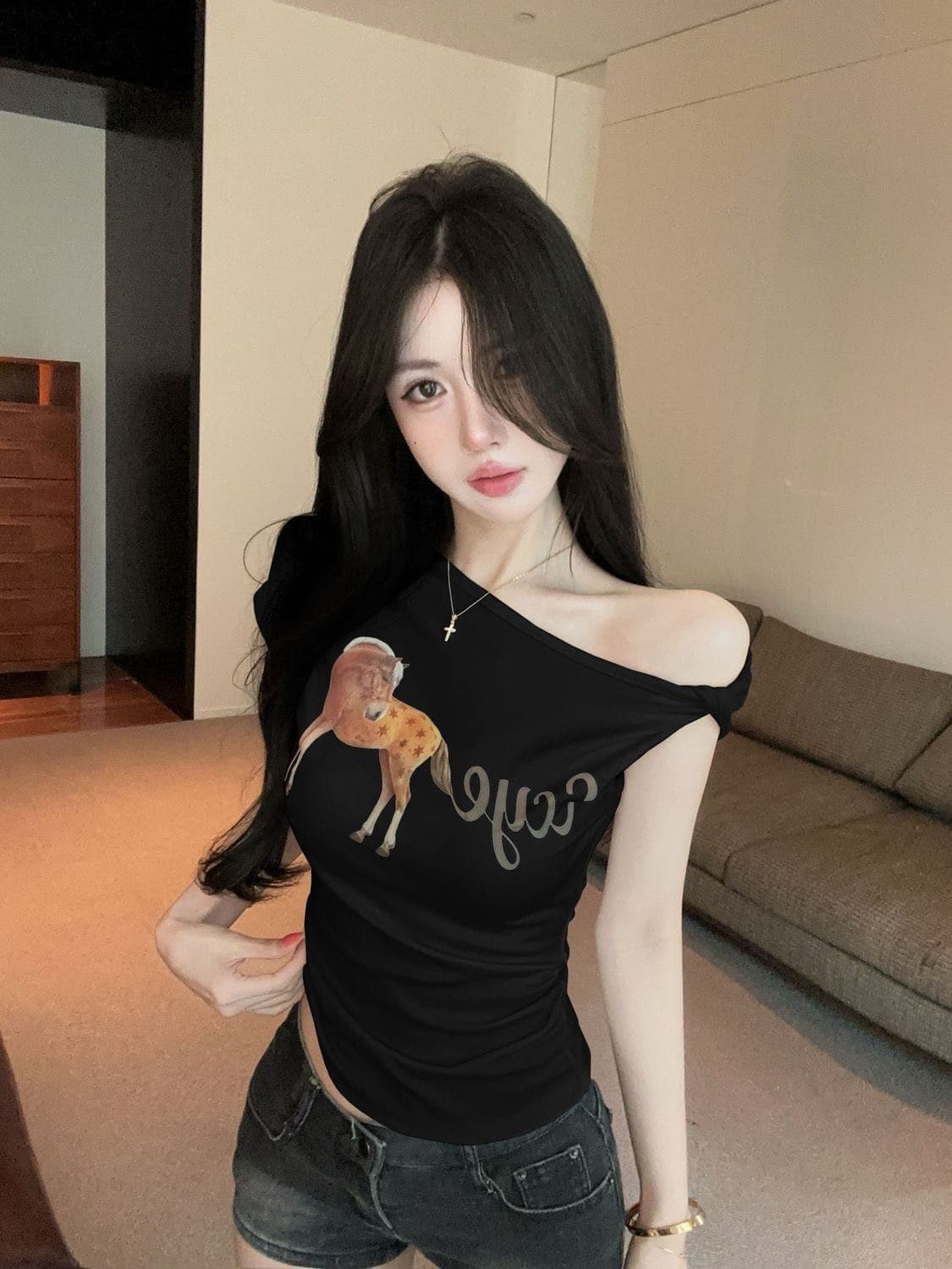불규칙 작은 말 프린트 비스듬한 어깨 반팔 티셔츠 여성 여름 순수한 욕망 핫걸 오프숄더 튜브탑 맨위 디자인 센스 상세 이미지 21