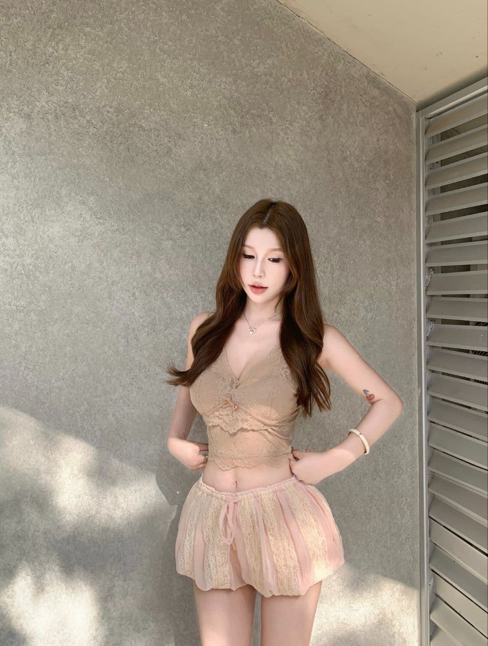 순수한 욕망 바람 벨트 가슴 패드 레이스 캐미솔 봄 가을 새로운 고유 한 몸매 가꾸기 슬림해 보이는 인사이드 가져 가라. 만나는 맨위 트렌디 상세 이미지 18