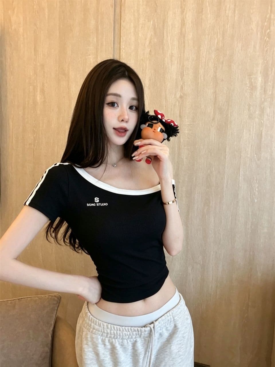 아메리칸 핫걸 바람 오프숄더 패치워크 색상 반팔 티셔츠 여성 여름 몸매 가꾸기 슬림해 보이는 벨트 가슴 패드 디자인 센스 쇼트 스타일 맨위 상세 이미지 12