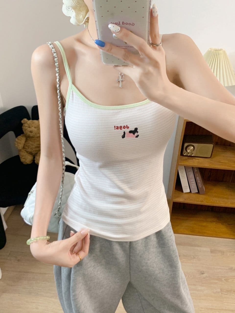 만화 강아지 자수 배색 캐미솔 여름 몸매 가꾸기 인사이드 가져 가라. 슬림해 보이는 만나는 쇼트 스타일 켜기 벨트 가슴 패드 상세 이미지 17