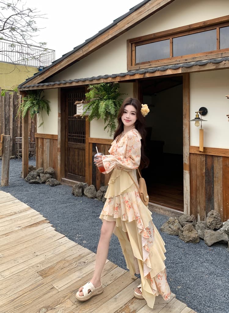 2026 봄 여름 가을 새로운 빅 사이즈 통통한 여동생 슬림해 보이는 고급 꽃무늬 프릴 V넥 쉬폰 휴가 드레스 상세 이미지 15