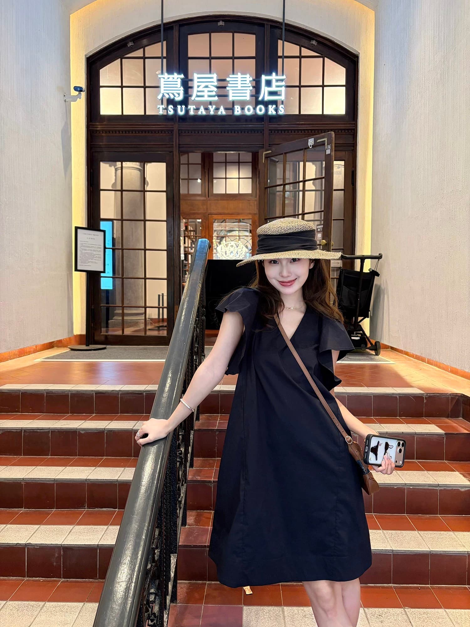 cheese 해군 작은 마녀 주간 실크 코튼 얇고 가벼운 중간 길이 스커트 여름 슬림해 보이는 루즈핏 Feifei 소매 V넥 드레스 이미지 4