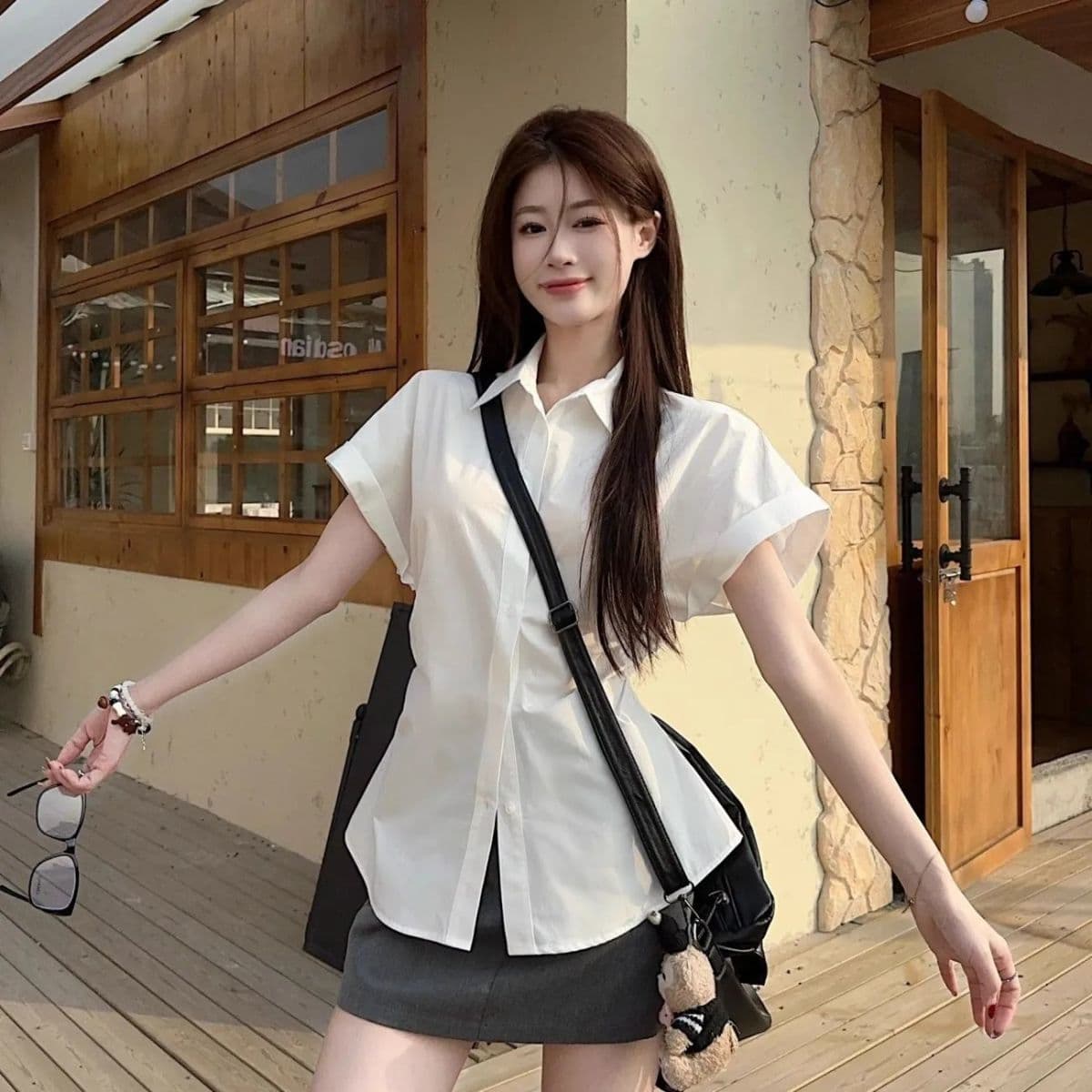 디자인 센스 허리 수축 디스플레이 셔츠 슬림해 보이는 미니멀리즘 다용도 맨위