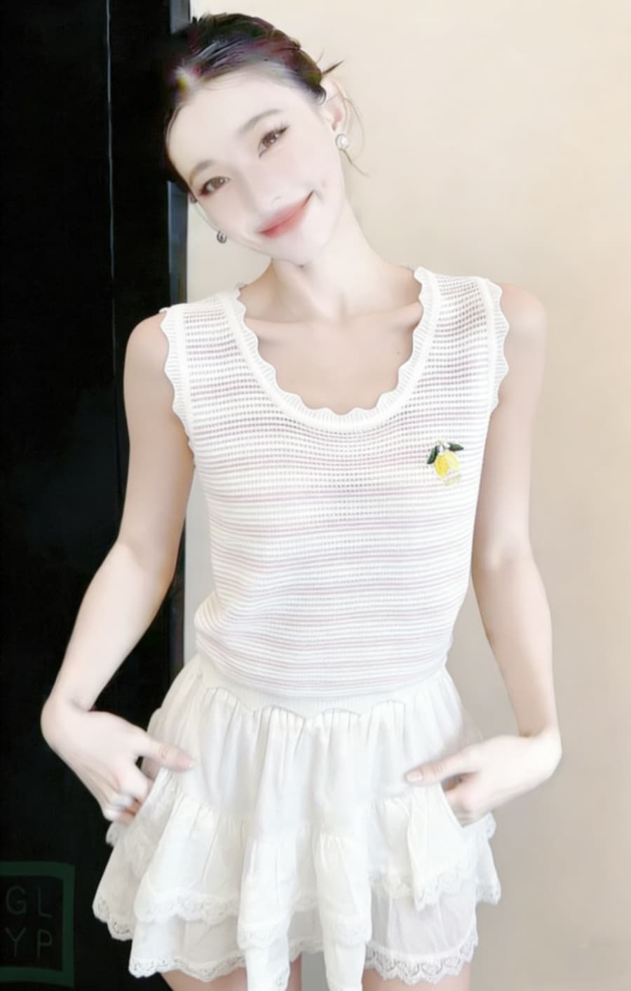 2026 시작 중 그림 여름 얇은 니트 캐주얼 바람 13 호선 같은 단락 얼음 실크 홀로우 아웃 민소매 자수 u 칼라 조끼 여성 이미지 3