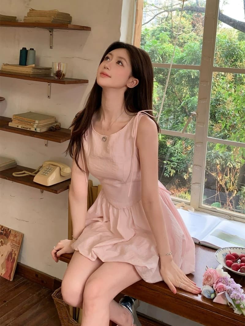 재고 있음 nola vina 달콤함 천 금빛 바람 민소매 꽃밭 여성 드레스 여름 허리 수축 슬림해 보이는 삼색 중간 길이 스커트 상세 이미지 10