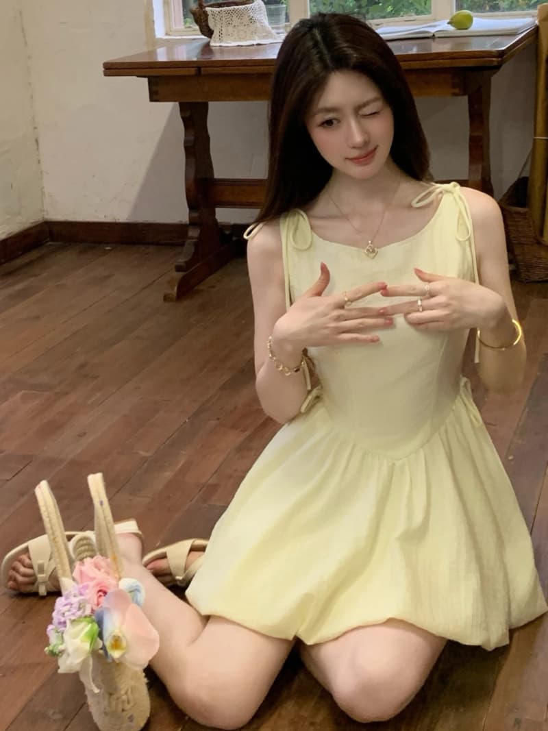 재고 있음 nola vina 달콤함 천 금빛 바람 민소매 꽃밭 여성 드레스 여름 허리 수축 슬림해 보이는 삼색 중간 길이 스커트 상세 이미지 12