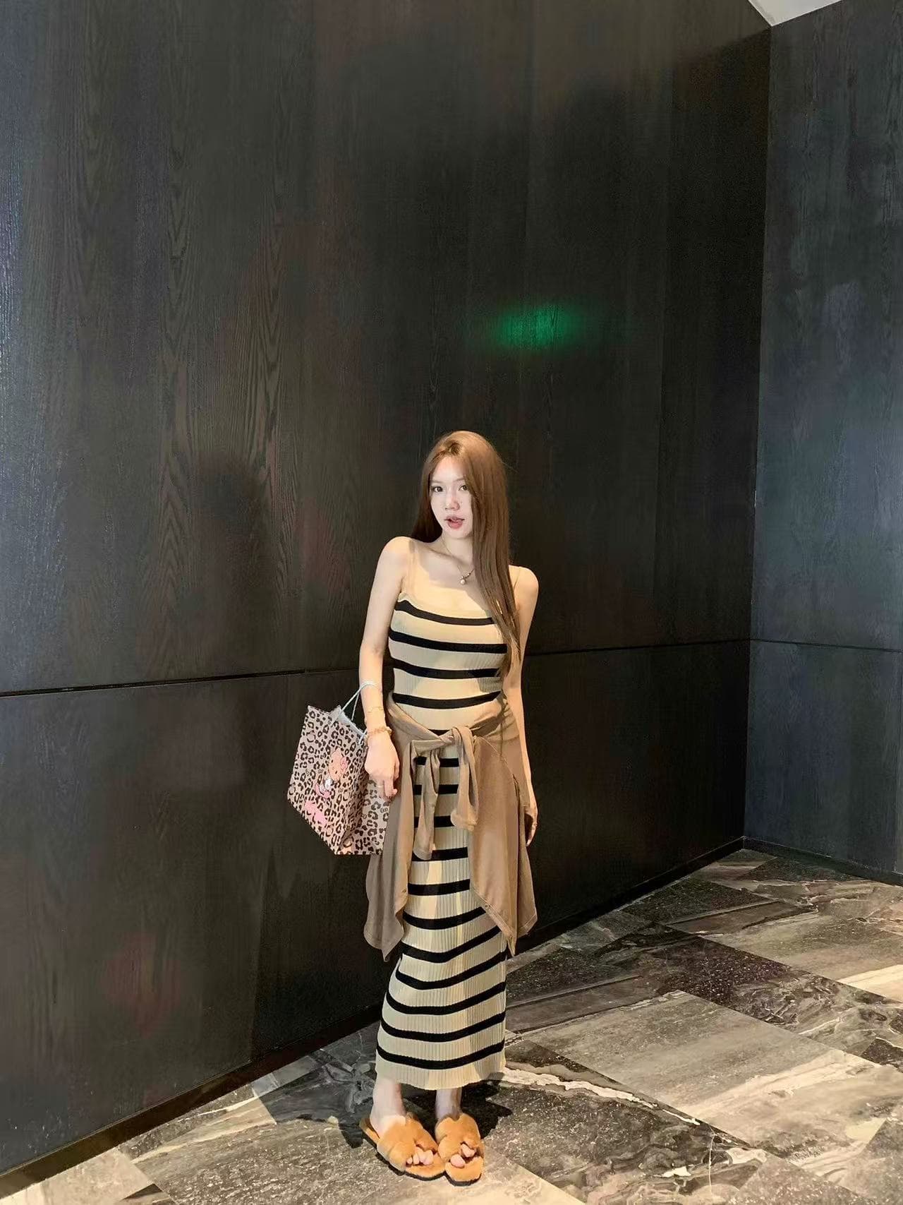우 웃음 스트라이프 초기 언어 느슨함 센스 편안함 슬림해 보이는 좋은 착용 가져 가라. 조끼 롱 스커트 오픈 가디건 투피스 세트 이미지 3