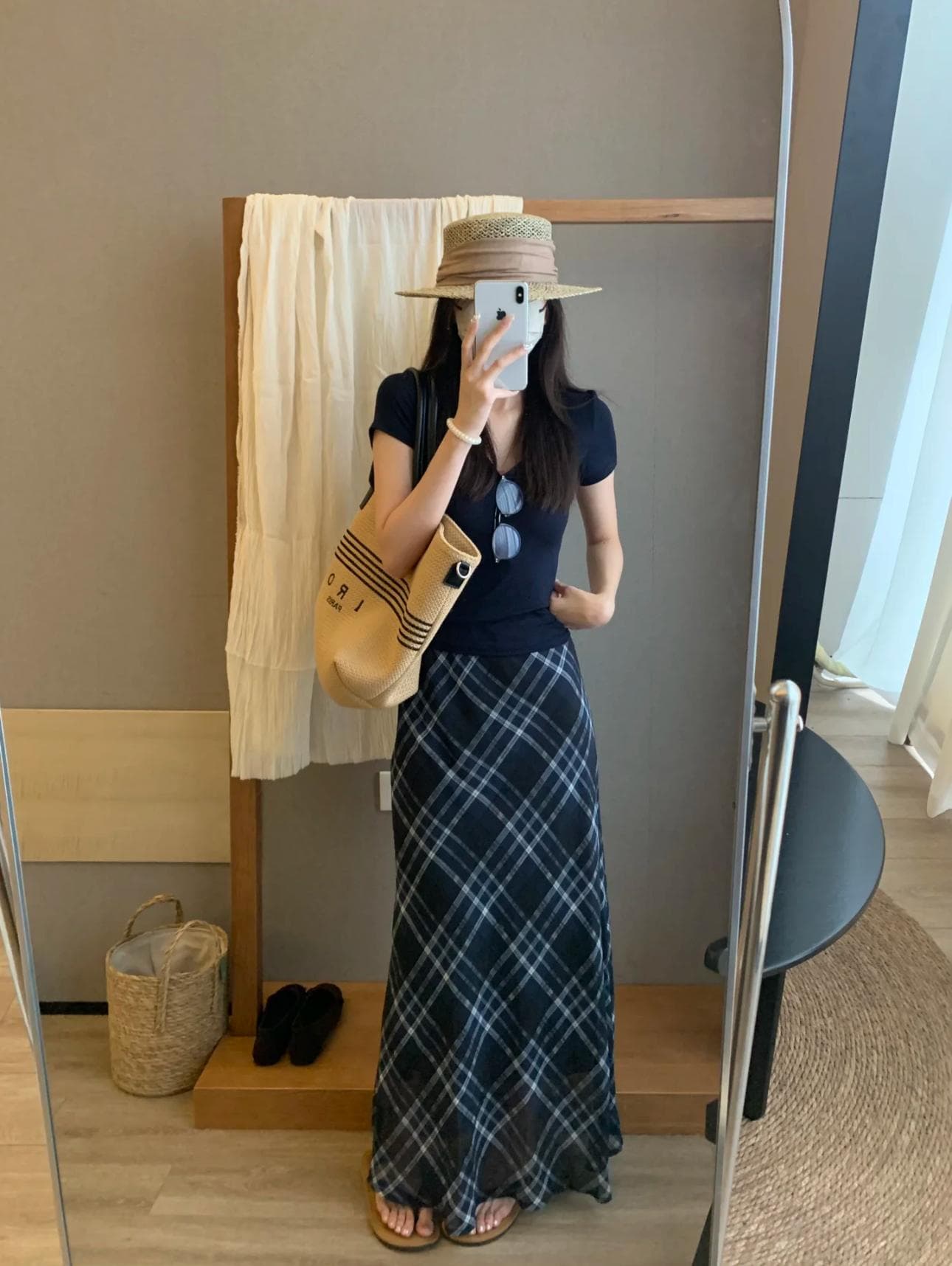 여름 새로운 고급 센스 레트로 슬림해 보이는 몸매 가꾸기 티셔츠 여성 여름 허리 수축 체크무늬 반신 스커트 투피스 세트 상세 이미지 3