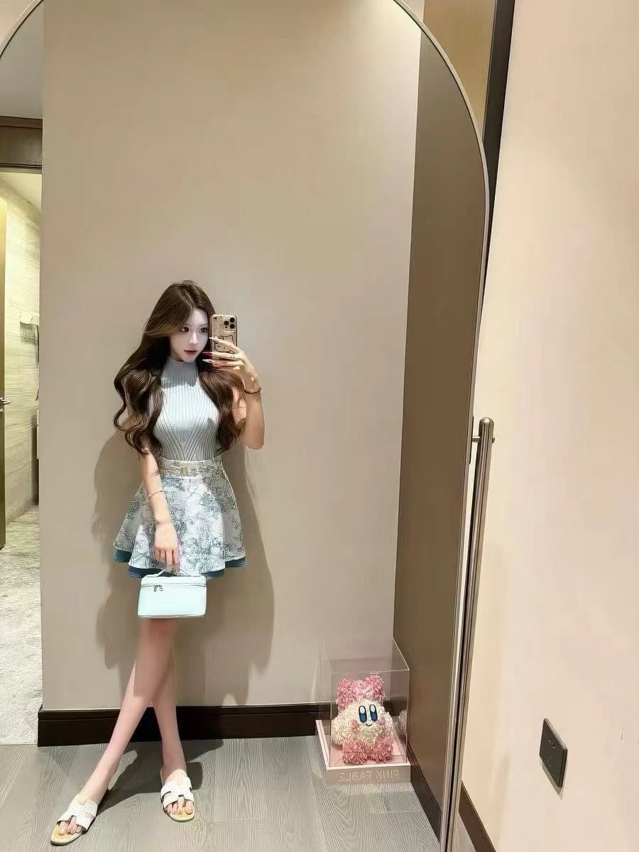 한 부서 품격 작은 샤넬 스타일 세트 여성 2026 여름 어깨 민소매 니트 조끼 수묵화 미니 스커트 투피스 세트 상세 이미지 1