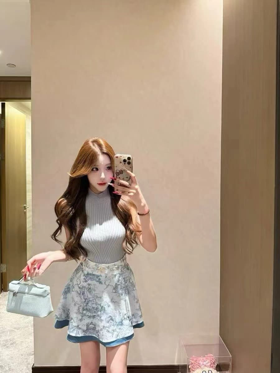 한 부서 품격 작은 샤넬 스타일 세트 여성 2026 여름 어깨 민소매 니트 조끼 수묵화 미니 스커트 투피스 세트 상세 이미지 2