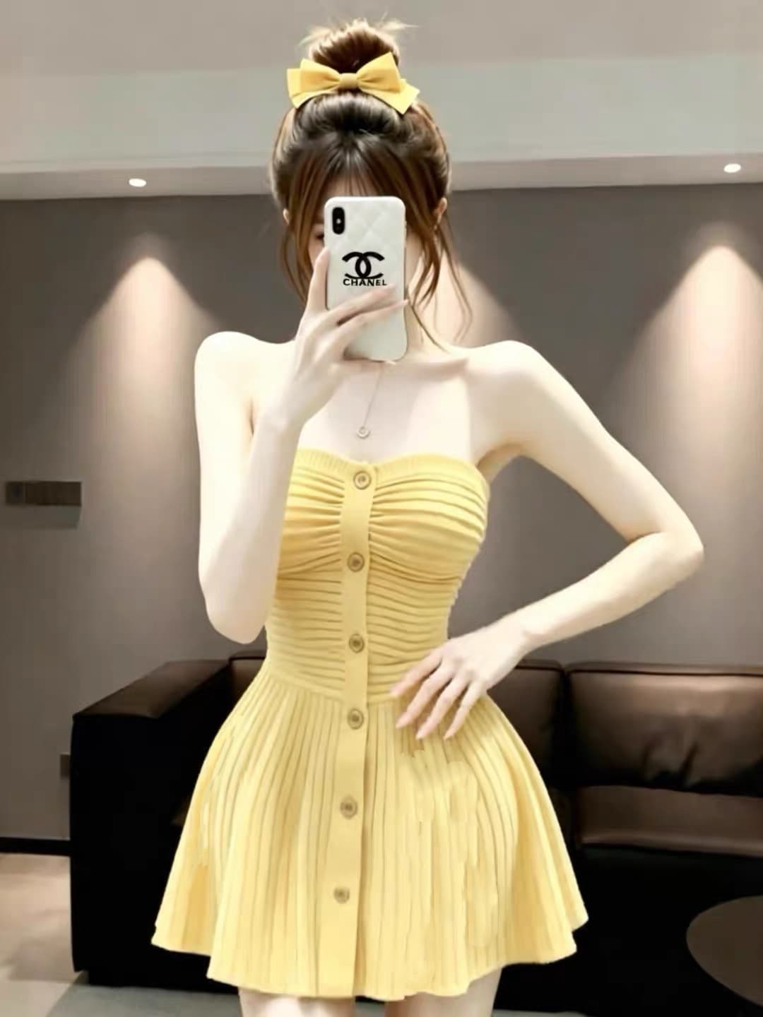 도파민 핫걸 바람 황색 니트 튜브탑 여성 드레스 여름 새로운 주름 허리 수축 슬림해 보이는 단추 미니 스커트 상세 이미지 2