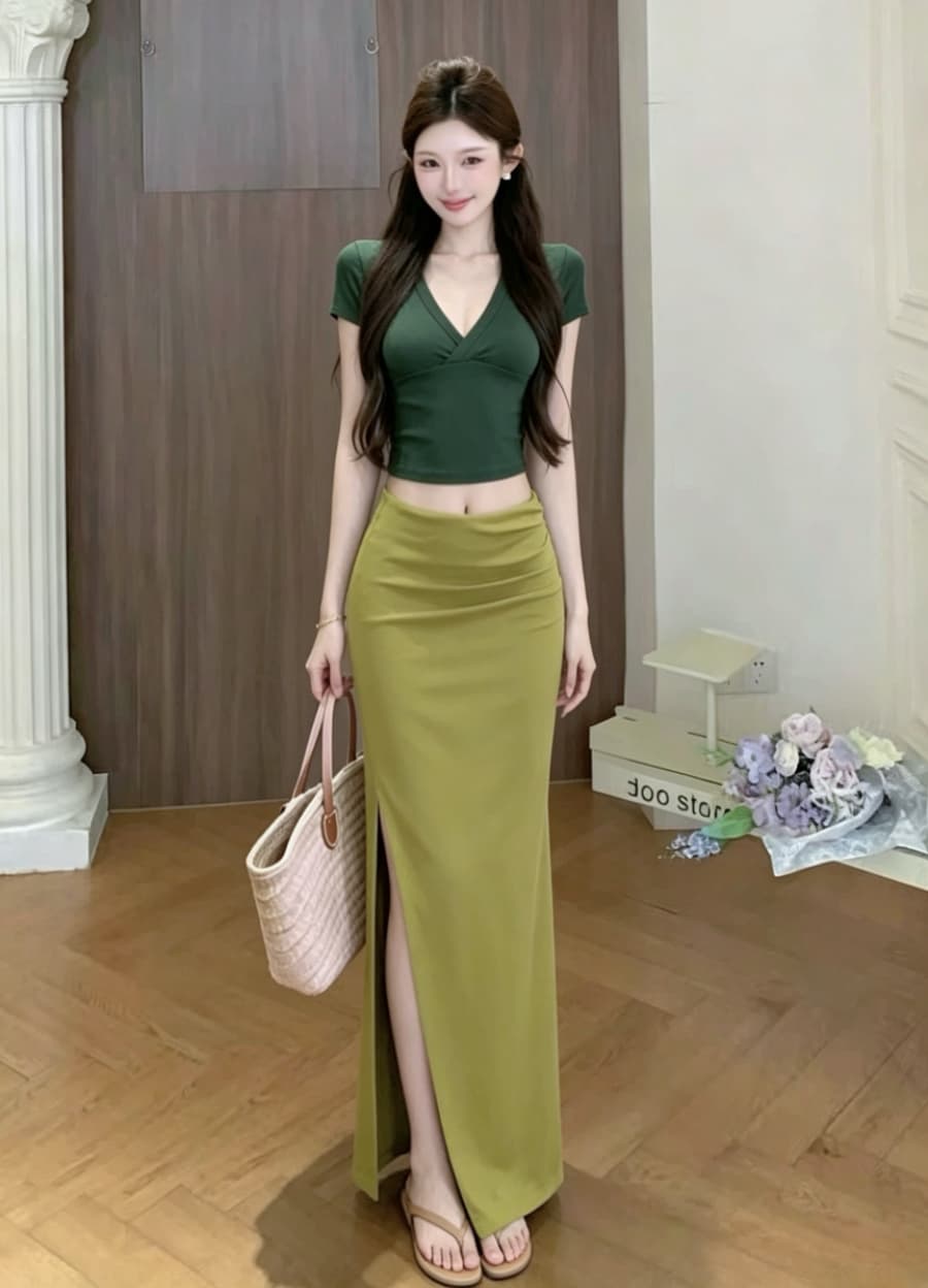실사 dula 모델링 커브 핫걸 쇼트 스타일 V넥 티셔츠 여성 여름 녹색 타이트 스커트 반신 롱 스커트 세트 상세 이미지 6