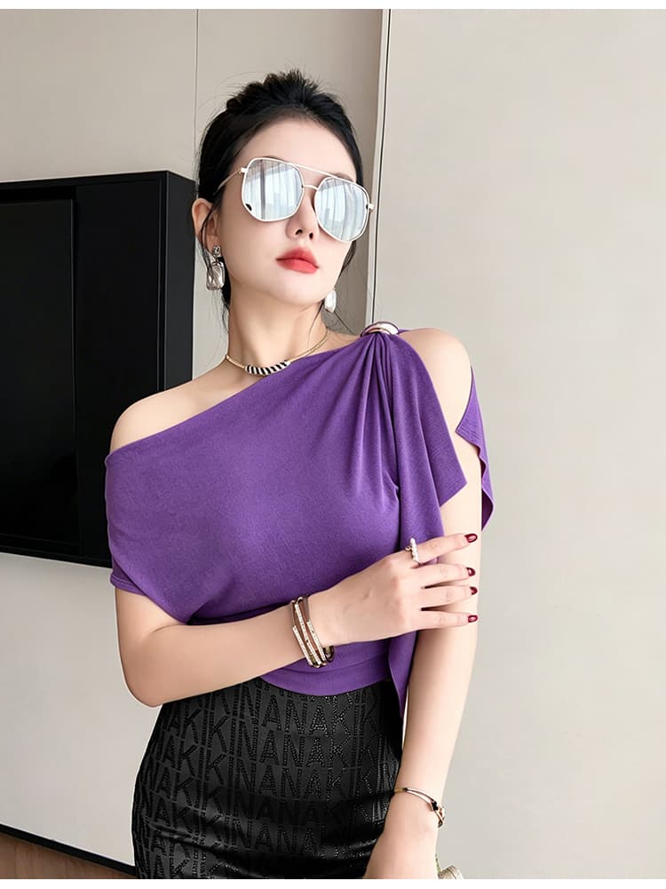 봄 여름 새로운 얼음 실크 오프숄더 기본 셔츠 여성 몸매 가꾸기 섹시함 흔들다 칼라 티셔츠 여성 트렌디 상세 이미지 30