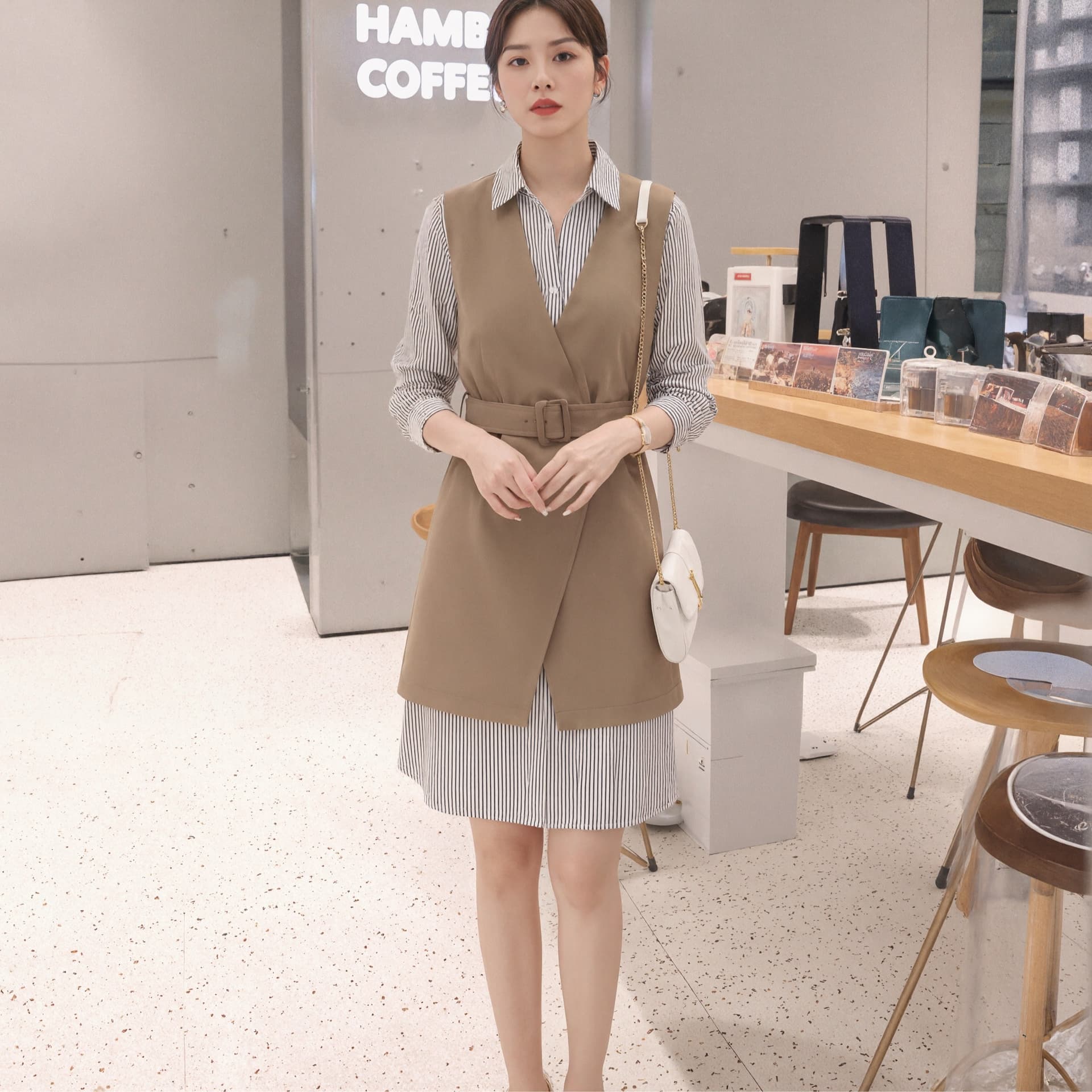 2026 이른 가을 패션 출퇴근 세트 드레스 아이들 고급 센스 품격 슬림해 보이는 조끼 스트라이프 셔츠 드레스 투피스 세트 이미지 4