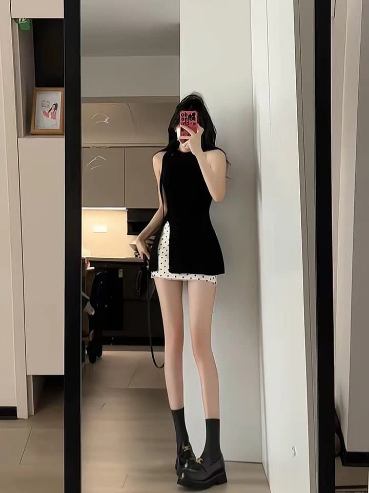 순수한 욕망 바람 검정색 스트랩 트임 행침 목 맨위 여성 여름 우아함 도트 무늬 한 마디 타이트 스커트 반신 스커트 투피스 세트 이미지 3