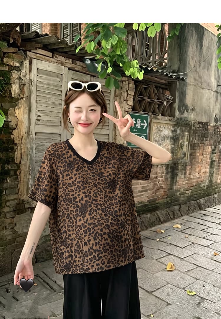 질량 선물 물품 2026 신제품 출산 착용 여름 드레스 세트 반팔 레오파드 무늬 맨위 와이드 레그 팬츠 여름 투피스 세트 상세 이미지 15