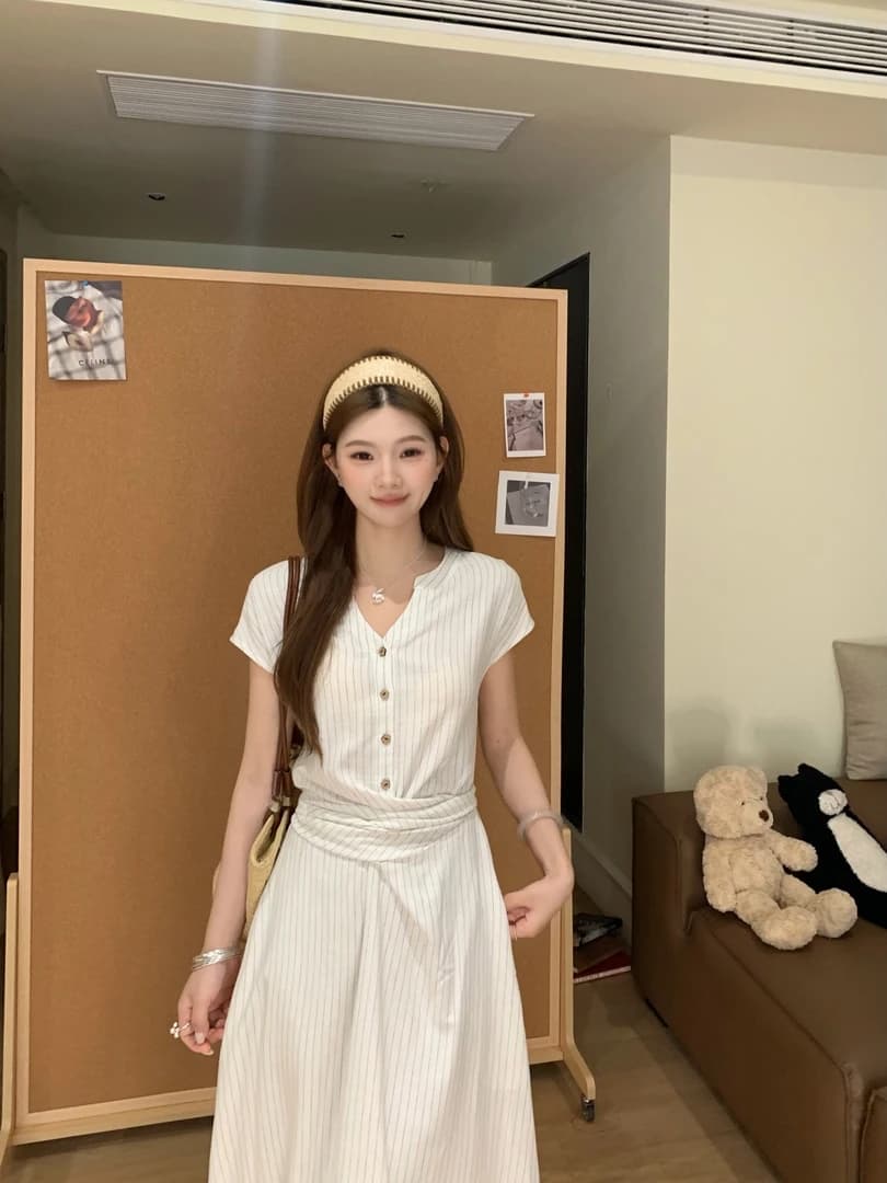 2026 봄 여름 새로운 출퇴근 다용도 나비 매듭 스트랩 허리 수축 슬림해 보이는 스트라이프 드레스 여성용 짧은 소매 셔츠 드레스 상세 이미지 4