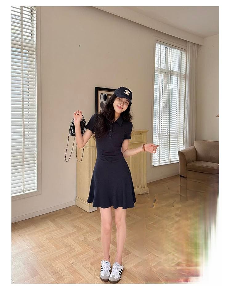 느슨함 치마 단색 핫걸 미니멀리즘 품격 허리 수축 POLO 칼라 캐주얼 프로 피부 슬림해 보이는 드레스
