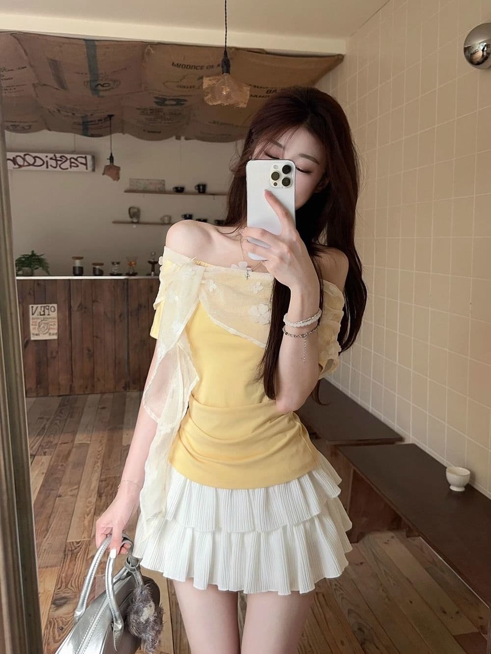 디자인 센스 레이스 조각 꽃 오프숄더 맨위 여성 의류 여름 몸매 가꾸기 슬림해 보이는 허리 수축 황색 반팔 티셔츠 상세 이미지 14