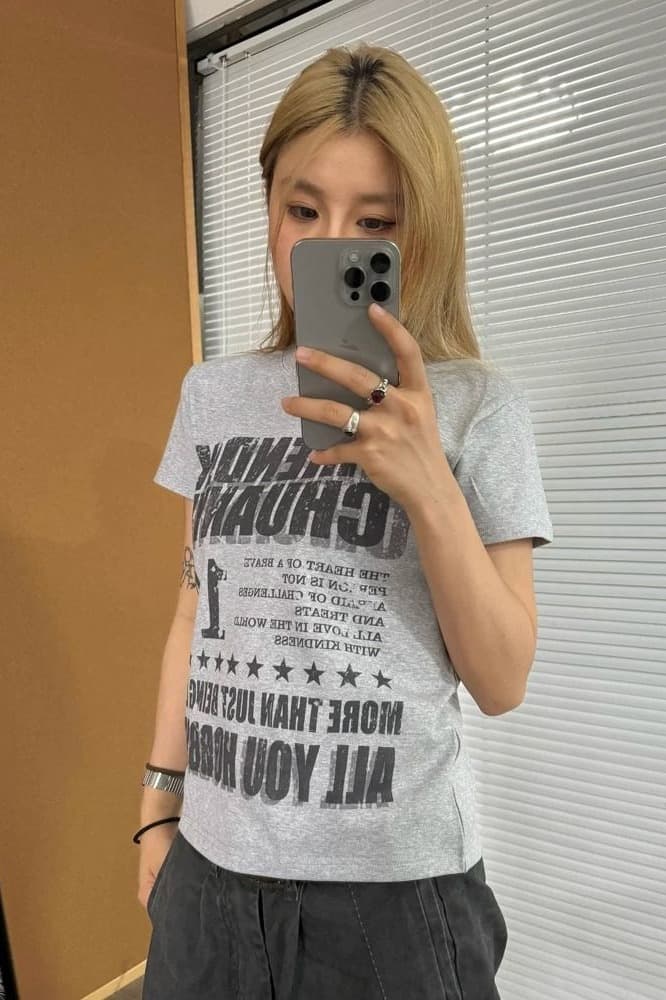 순면 40 220 그램 92 면 8 암모니아 Lun 한국 스타일 새로운 긍정적 인 어깨 반팔 티셔츠 여성 프린트 핫걸 맨위 이미지 5
