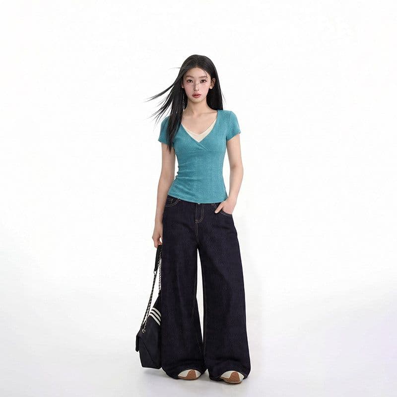파란색 페이크 레이어드 V넥 긍정적 인 어깨 반팔 티셔츠 여성 여름 한국 스타일 핫걸 새로운 쇼트 스타일 몸매 가꾸기 섹시함 반소매 맨위 이미지 4