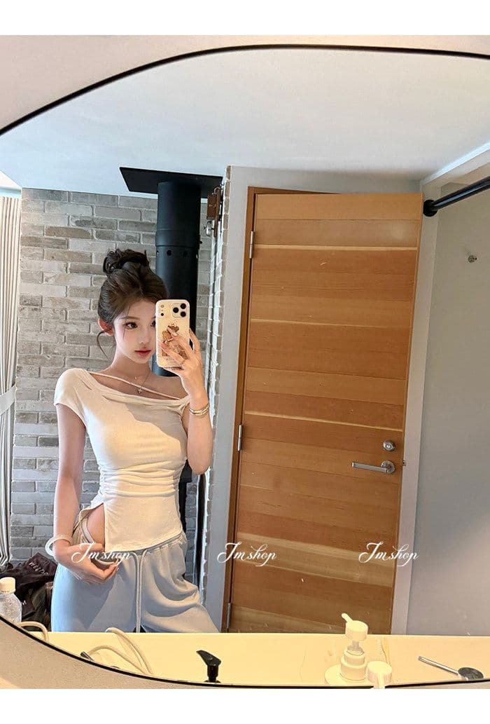 한 부서 핫걸 비스듬한 어깨 반팔 맨위 여성 여름 새로운 주름 허리 수축 몸매 가꾸기 슬림해 보이는 불규칙 티셔츠 작은 셔츠 상세 이미지 4