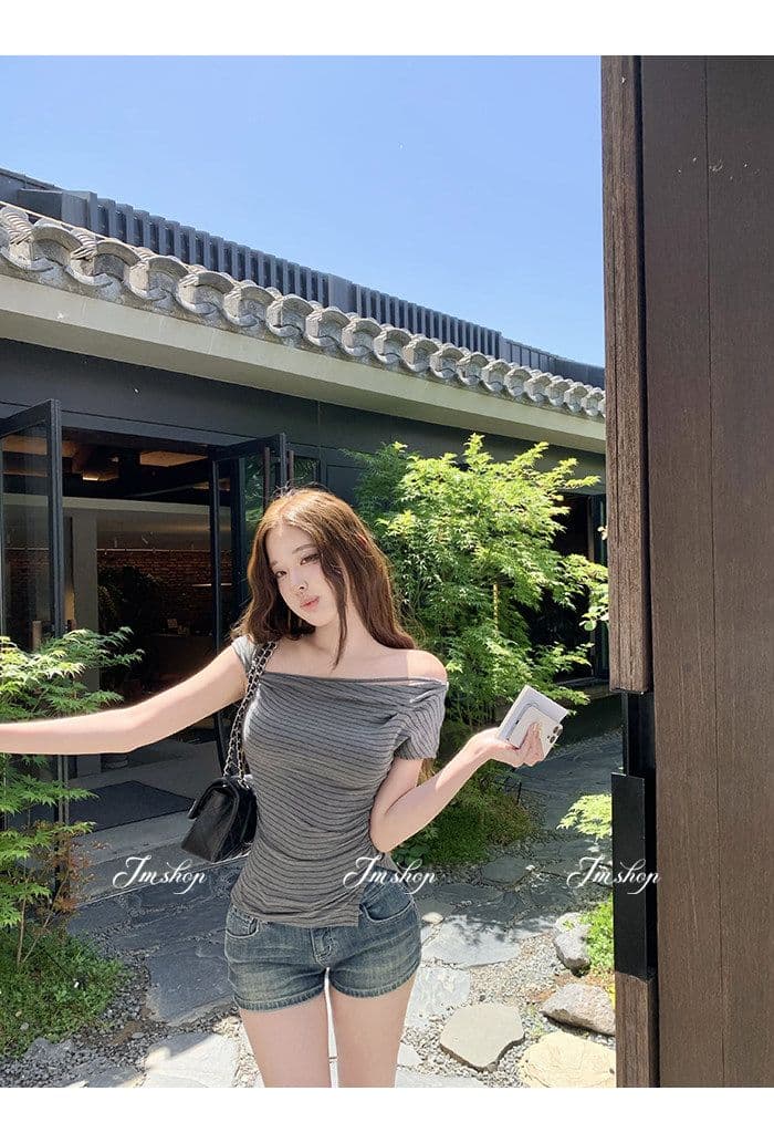 한 부서 핫걸 비스듬한 어깨 반팔 맨위 여성 여름 새로운 주름 허리 수축 몸매 가꾸기 슬림해 보이는 불규칙 티셔츠 작은 셔츠 상세 이미지 11