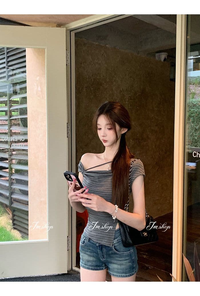 한 부서 핫걸 비스듬한 어깨 반팔 맨위 여성 여름 새로운 주름 허리 수축 몸매 가꾸기 슬림해 보이는 불규칙 티셔츠 작은 셔츠 상세 이미지 13