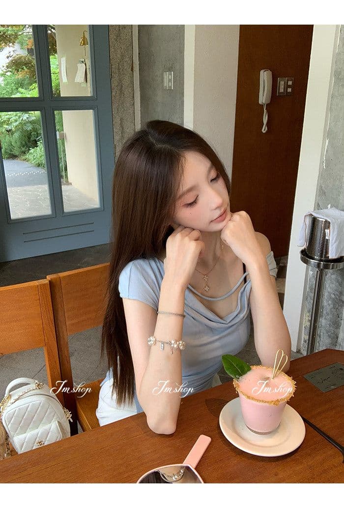 한 부서 핫걸 비스듬한 어깨 반팔 맨위 여성 여름 새로운 주름 허리 수축 몸매 가꾸기 슬림해 보이는 불규칙 티셔츠 작은 셔츠 상세 이미지 17