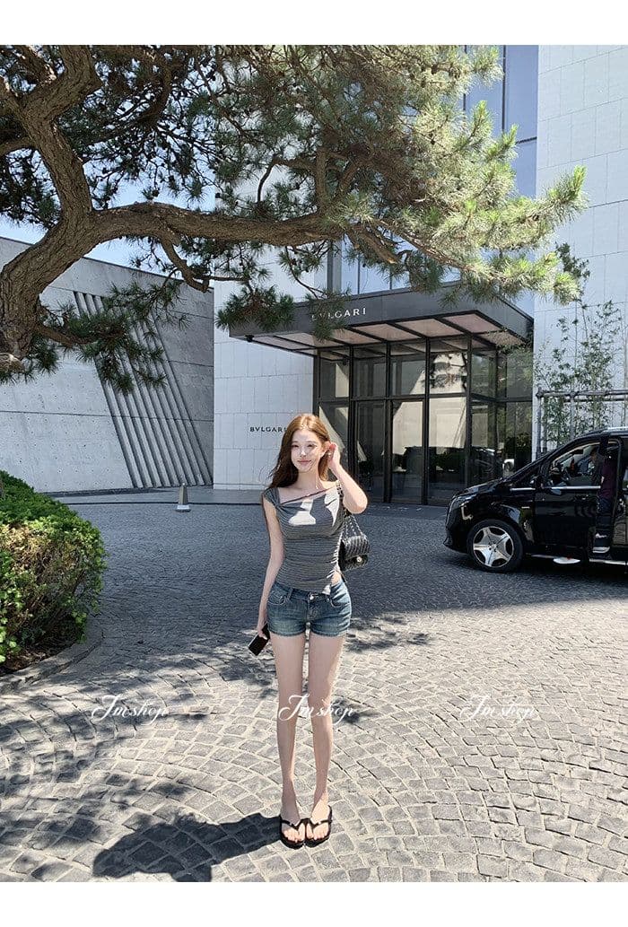 한 부서 핫걸 비스듬한 어깨 반팔 맨위 여성 여름 새로운 주름 허리 수축 몸매 가꾸기 슬림해 보이는 불규칙 티셔츠 작은 셔츠 상세 이미지 21