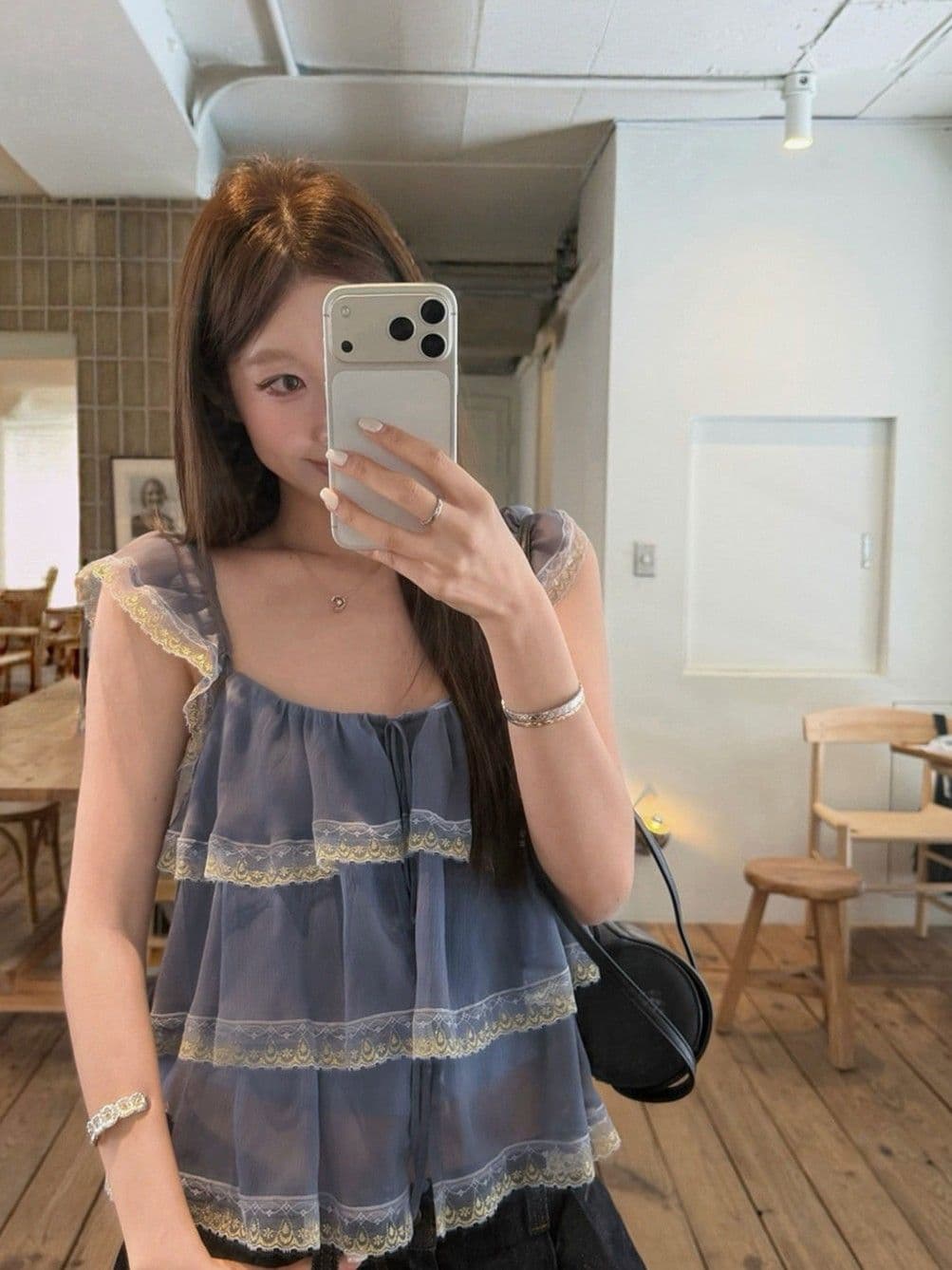 작은 대중 디자인 센스 빛 럭셔리 철자 레이스 패치워크 레이스 광장 칼라 요정 가스 작은 날다 소매 반팔 맨위 여성 여름 티셔츠
