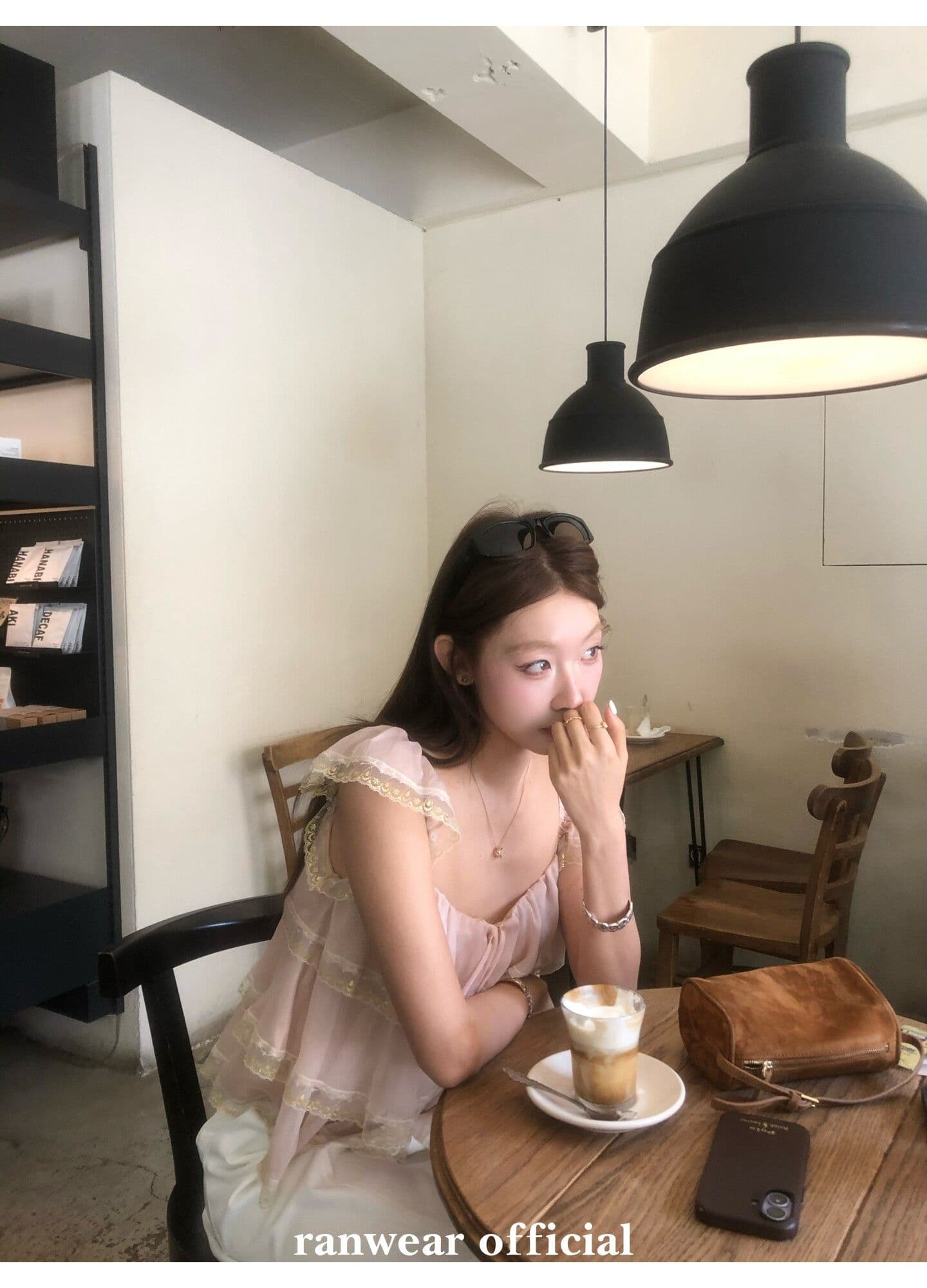 작은 대중 디자인 센스 빛 럭셔리 철자 레이스 패치워크 레이스 광장 칼라 요정 가스 작은 날다 소매 반팔 맨위 여성 여름 티셔츠 상세 이미지 14