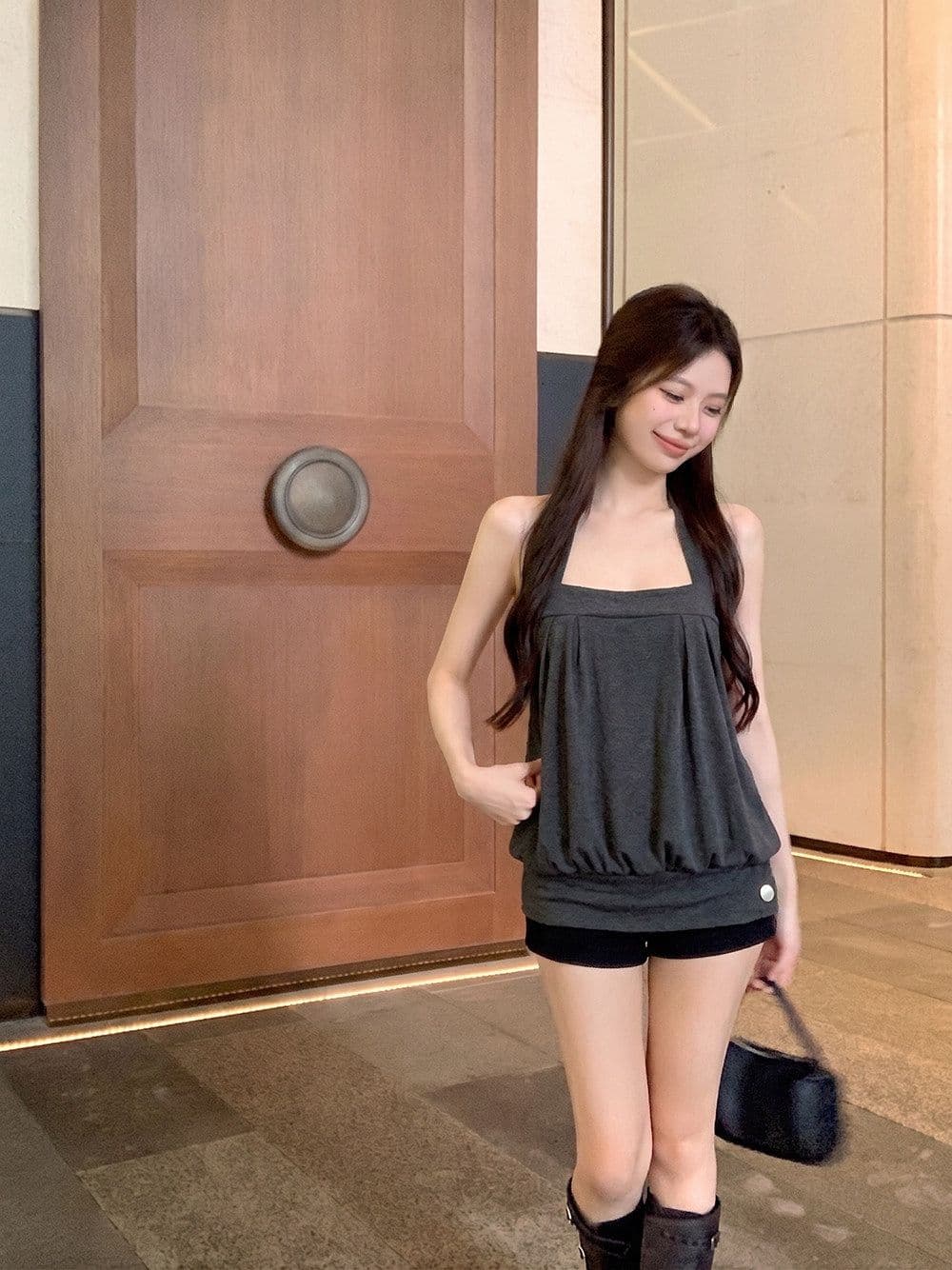 순수한 욕망 바람 어두운 회색 행침 목 튜브탑 캐미솔 여름 외출용 루즈핏 슬림해 보이는 민소매 꽃밭 짧은 맨위 상세 이미지 4
