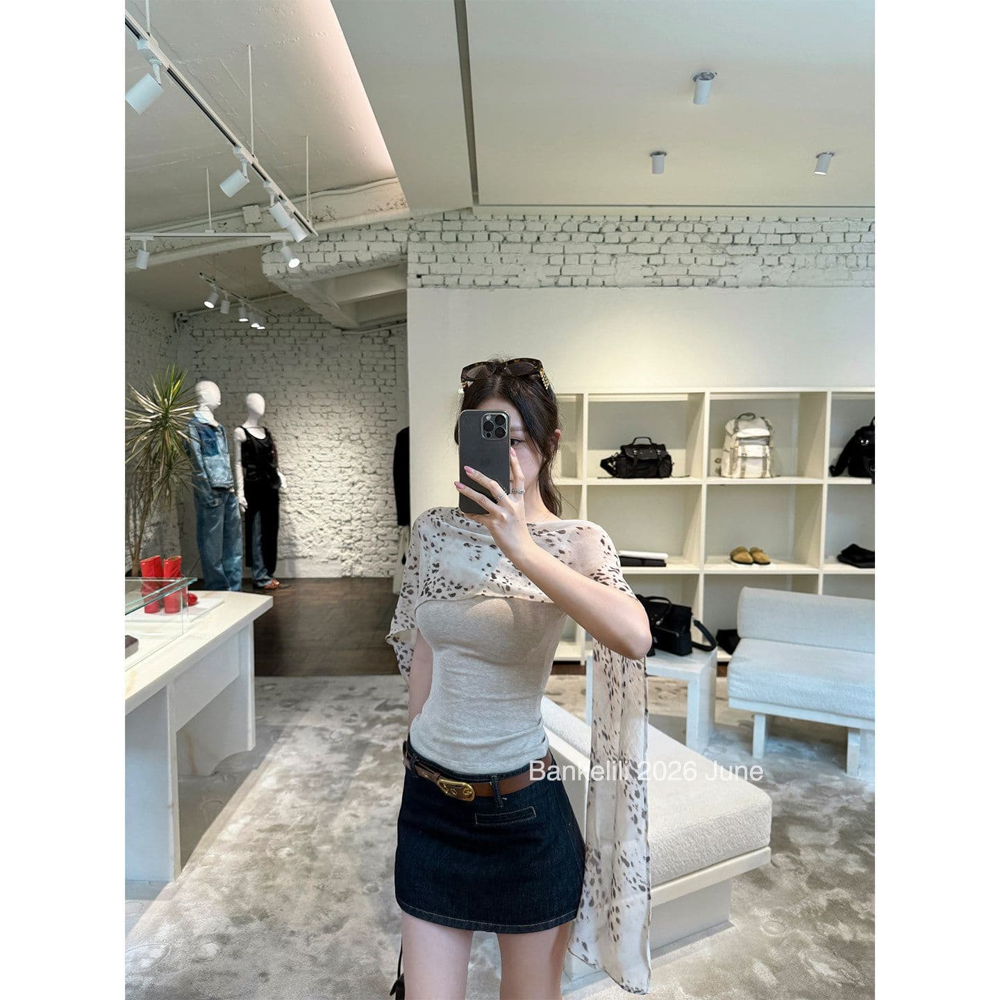 레오파드 무늬 숄 민소매 티셔츠 여성 여름 프랑스식 허리 수축 몸매 가꾸기 슬림해 보이는 디자인 센스 순수한 욕망 페이크 레이어드 쇼트 스타일 맨위 이미지 2