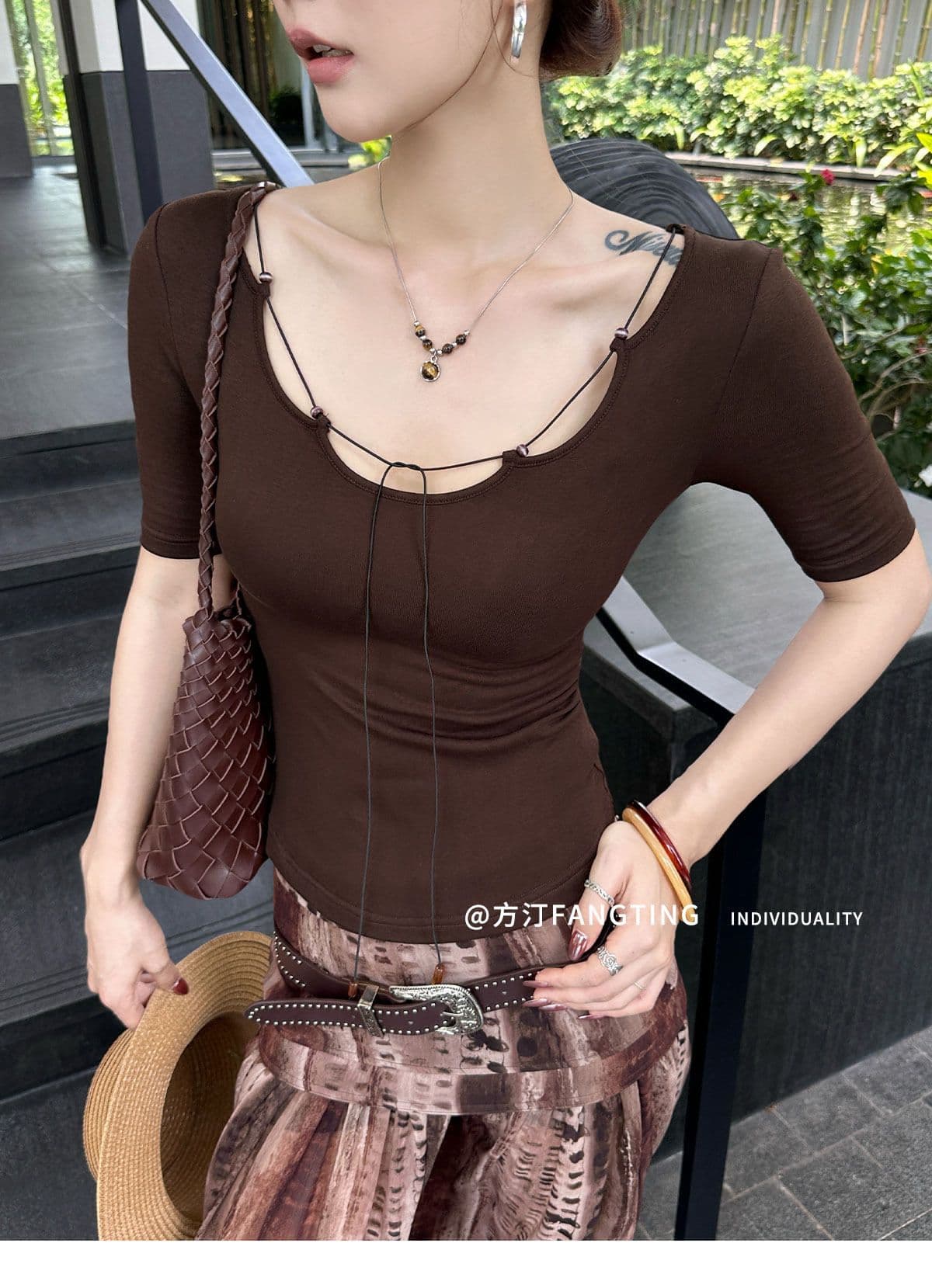 사람들 면 260 그램 한국 스타일 핫걸 바람 커피 색상 반팔 티셔츠 여성 여름 디자인 센스 레이스업 몸매 가꾸기 슬림해 보이는 맨위 상세 이미지 2
