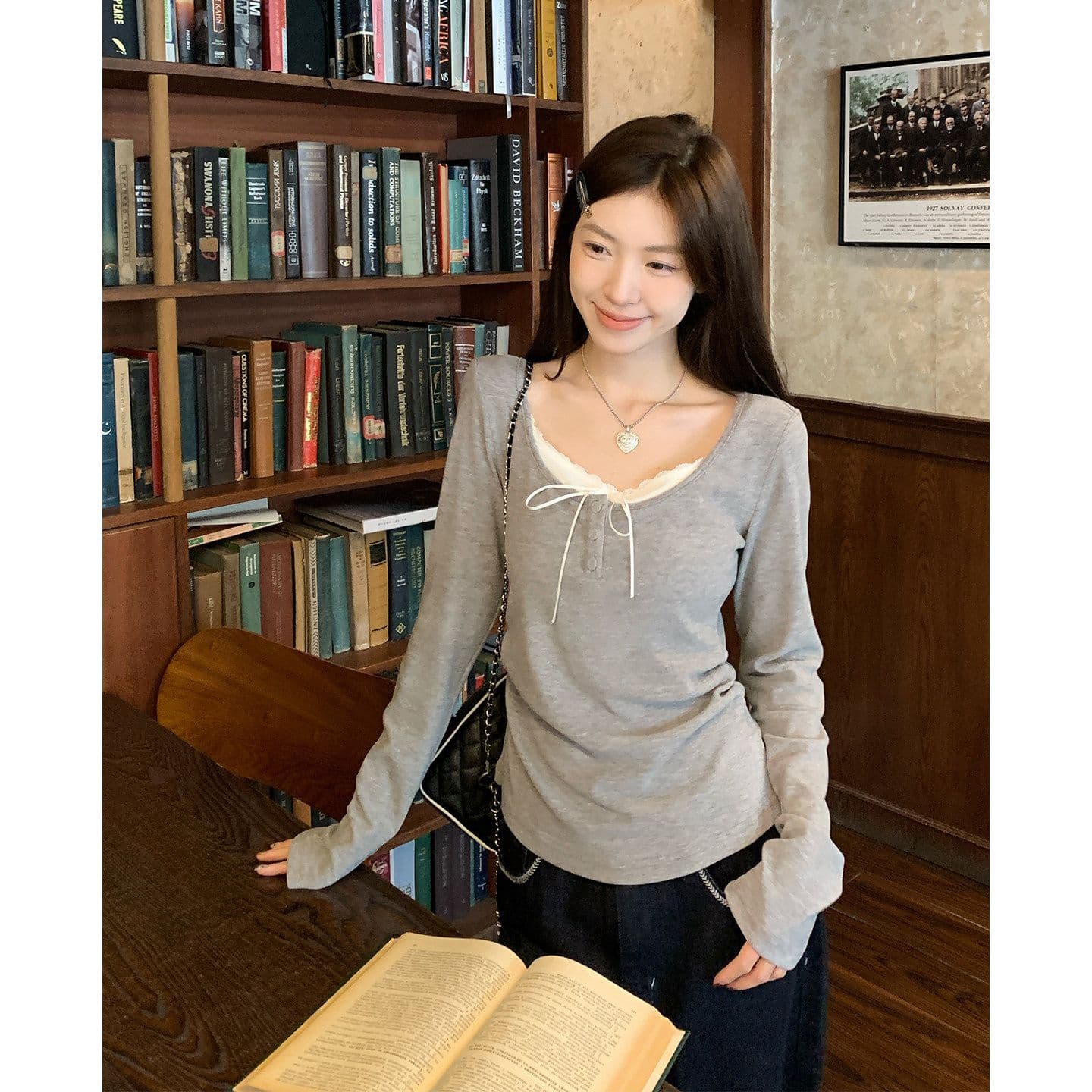 사람들 면 270 그램 이른 봄 핑크색 긴팔 티셔츠 여성 레이스 조각 레이스업 몸매 가꾸기 기본 셔츠 페이크 레이어드 이미지 2