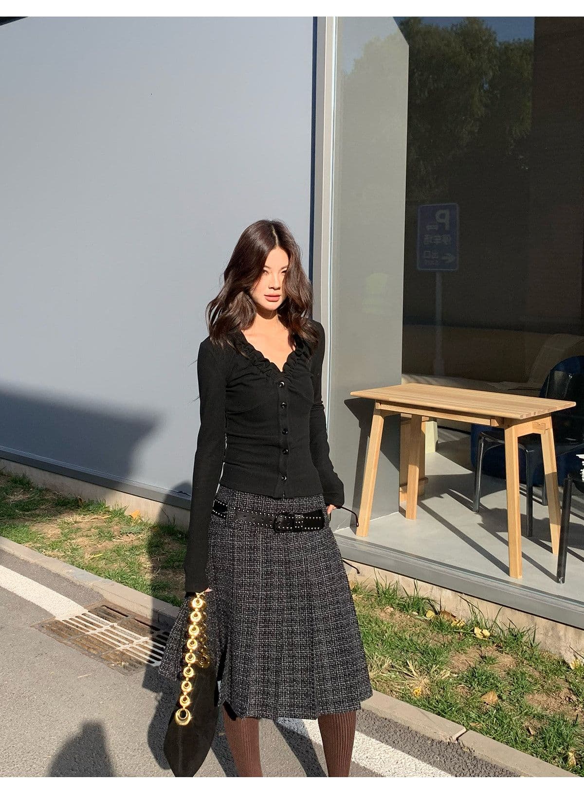 말 mar 레트로 디자인 센스 프릴 V넥 니트 스웨터 여성 몸매 가꾸기 슬림해 보이는 검정색 기본 셔츠 상세 이미지 3