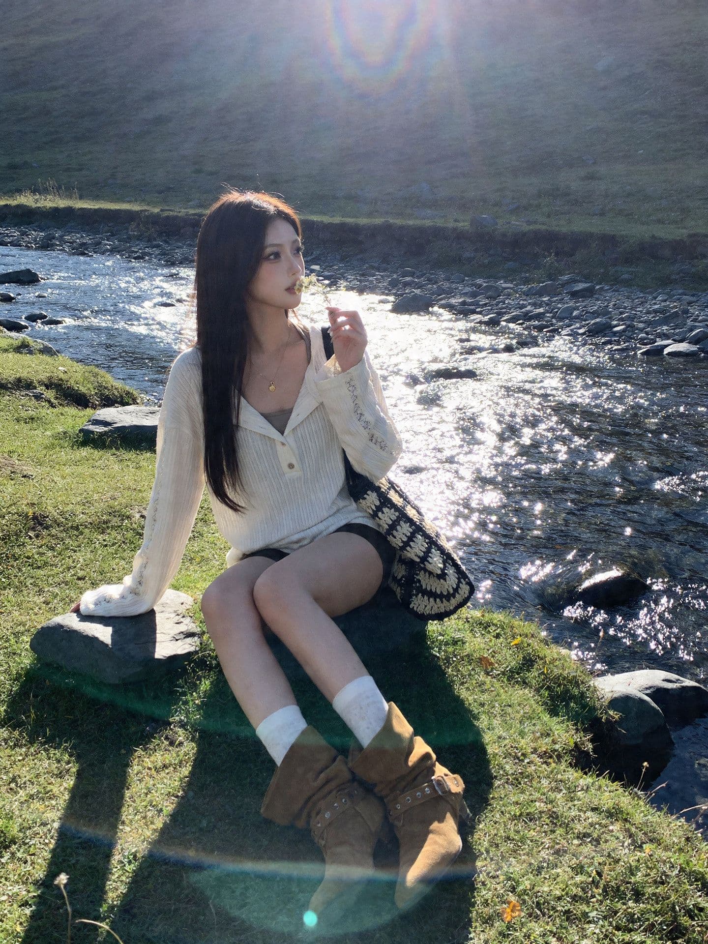 원본 자카드 원단 한국 스타일 느슨함 센스 핫걸 쌀 화이트 구덩이 기사 레이스 루즈핏 슬림해 보이는 캐주얼 티셔츠 맨위 상세 이미지 3
