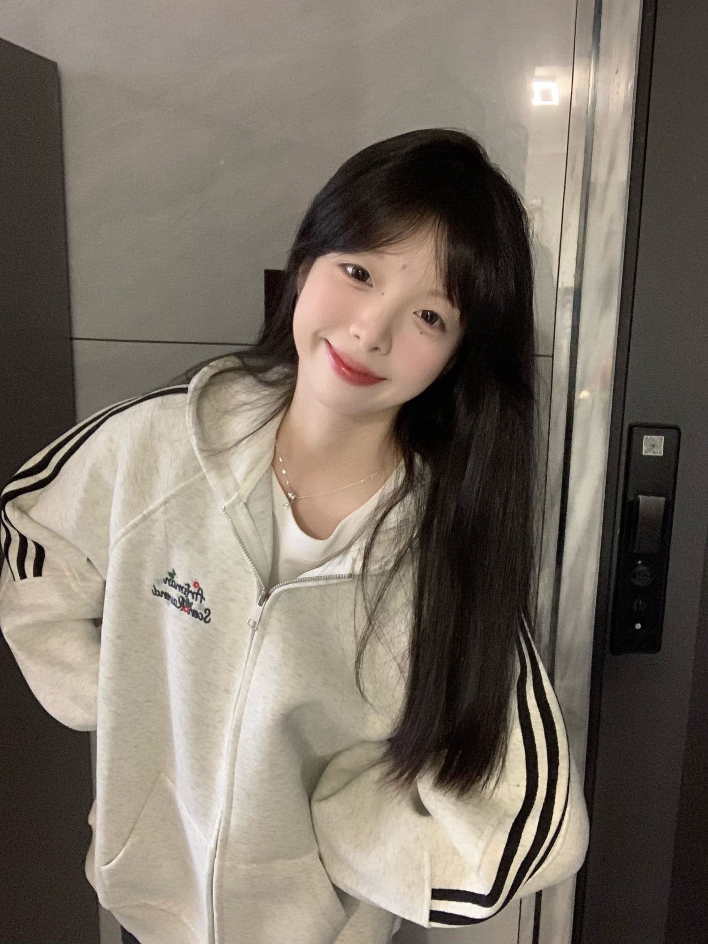 얇은 스타일 털이 있는 원본 솜씨 자수 순수한 Mianhua 면 복합 2026 가을 겨울 후드티 여성 재킷 상세 이미지 2