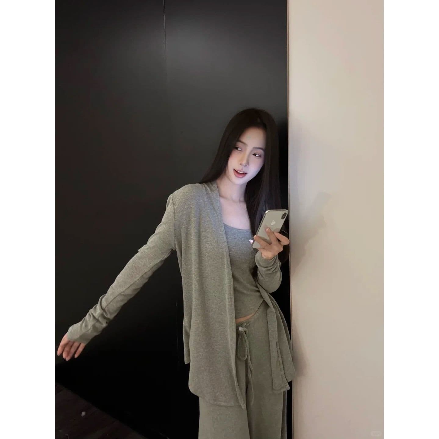 경관 그림 원본 원단 한국 스타일 순수한 욕망 와이드 레그 팬츠 세트 작은 대중 느긋한 오픈 가디건 캐미솔 3종 세트 이미지 4