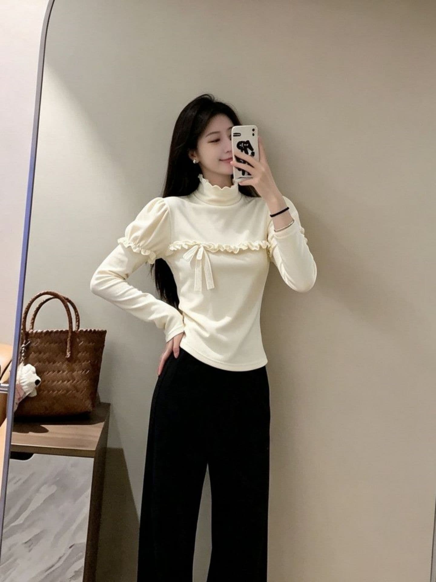 리브 De 플러시 270 그램 2026 가을 한국 스타일 핫걸 레트로 반하이넥 프릴 나비 매듭 긴팔 티셔츠 여성