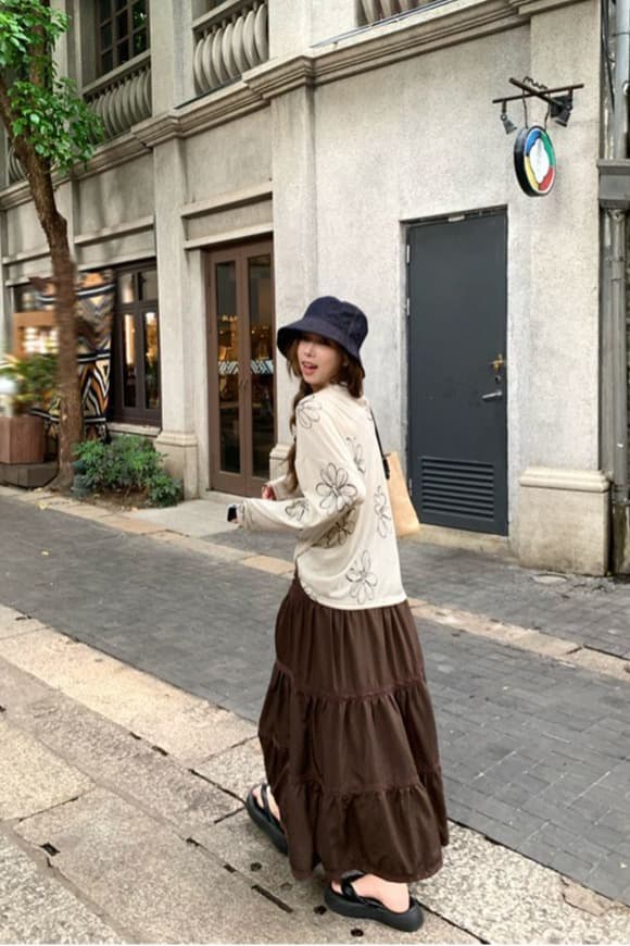 눈꽃 면 한국 스타일 디자인 센스 달콤함 프린트 긴팔 티셔츠 여성 가을 캐주얼 루즈핏 작은 대중 슬림해 보이는 맨위 이미지 6